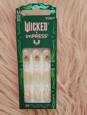LIMITED EDITION!! Brand New KISS IMPRESS X WICKED False Nails-M
